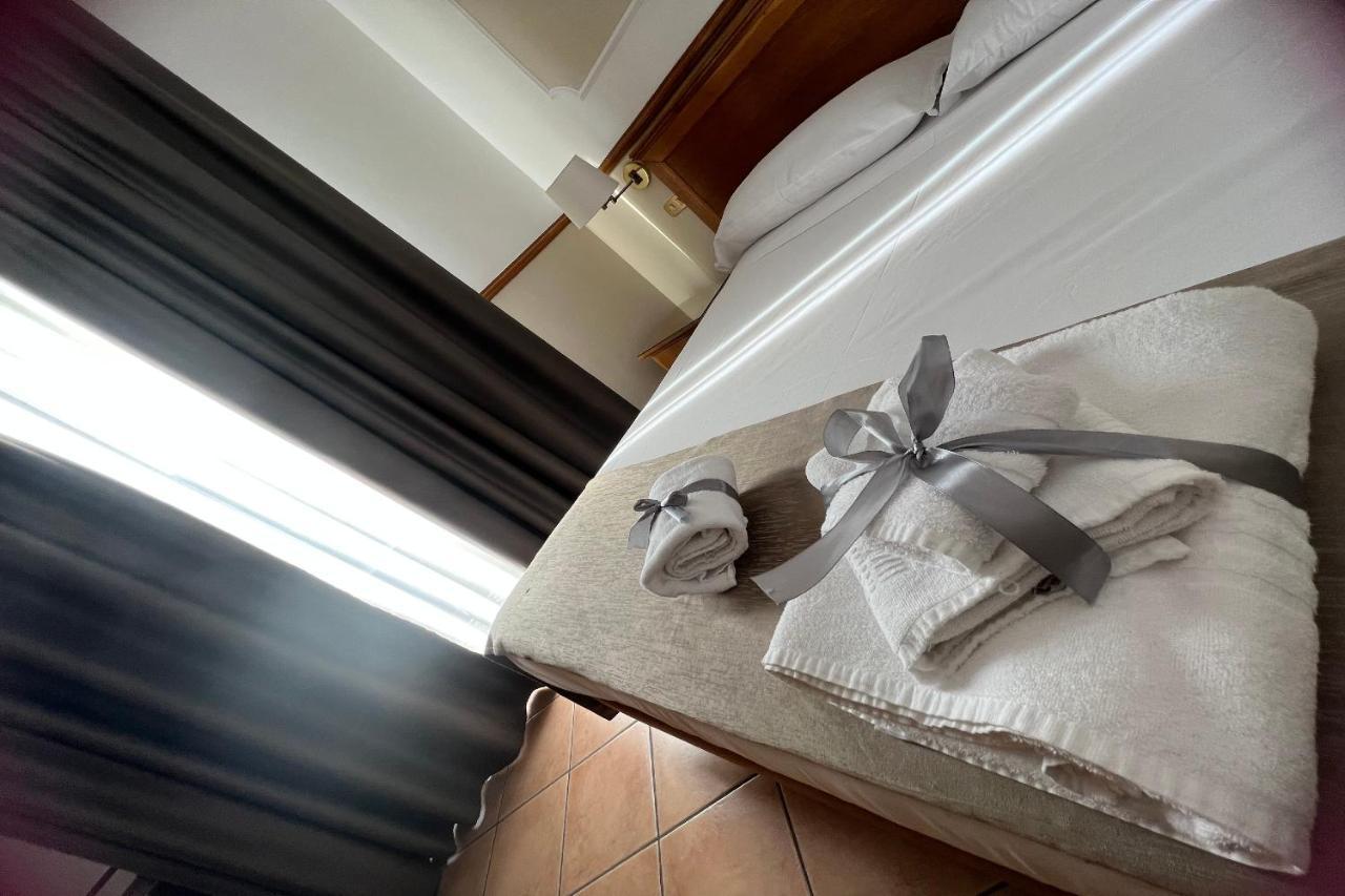 Hotel Leopardi Naples Exterior photo