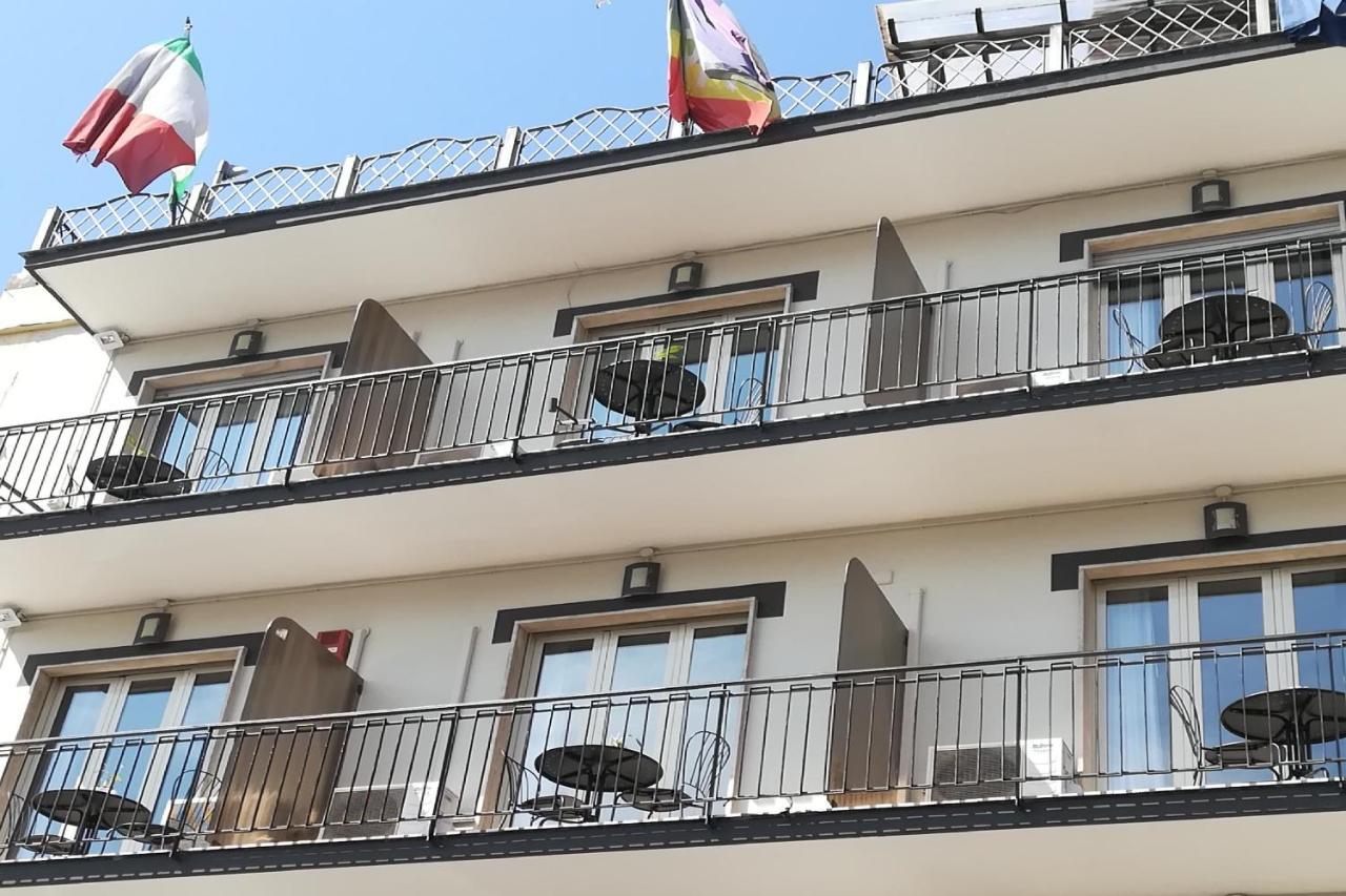 Hotel Leopardi Naples Exterior photo
