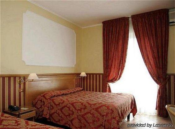 Hotel Leopardi Naples Room photo
